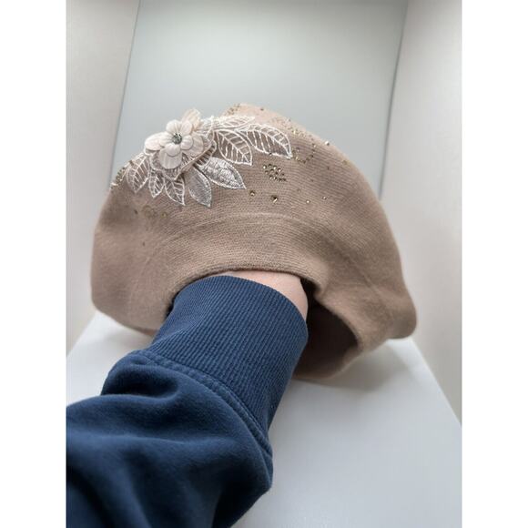 Chic French Beret Beige Rhinestone Embroidered Soft Feminine - Picture 5 of 9